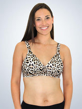 Load image into Gallery viewer, 5042 Molded Padded Seamless Wirefree Full Figure Bra Nude Leopard
